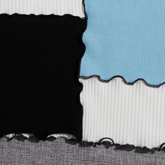 Any 2/$25🌸Color-block crop top - Picture 5 of 10